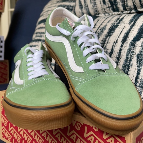 Vans Men’s Old Skool Gum Basil/True White Sneakers - Picture 8 of 16